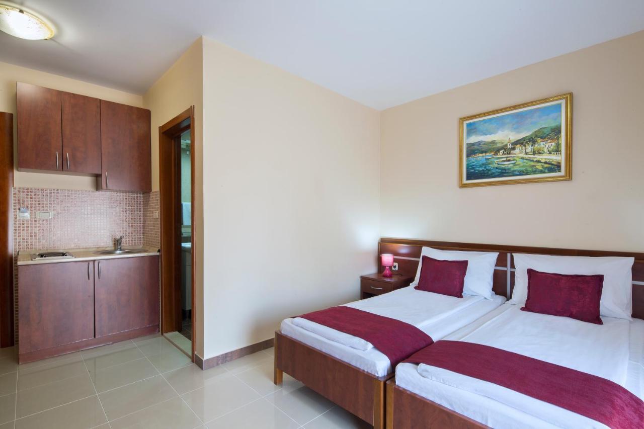 Apartmani Salus Budva Exterior photo