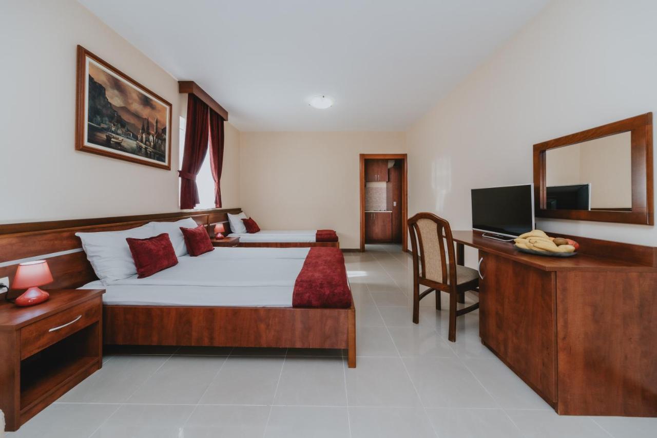 Apartmani Salus Budva Exterior photo